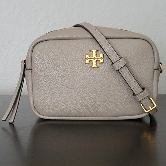 Tory Burch Handbags - Tory Burch Logo Round Crossbody